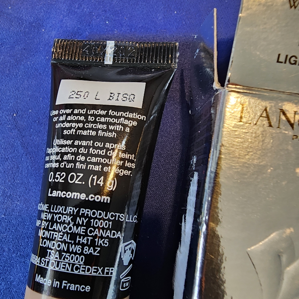Lancome Effacernes Waterproof Concealer - Light Bisque (250) - Picture 4 of 4